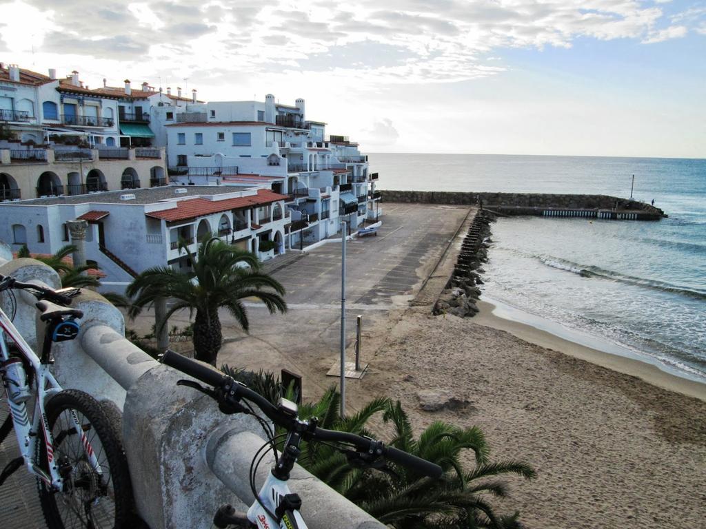 Casa En El Roc De Sant Gaieta Villa Roda de Bará Eksteriør bilde